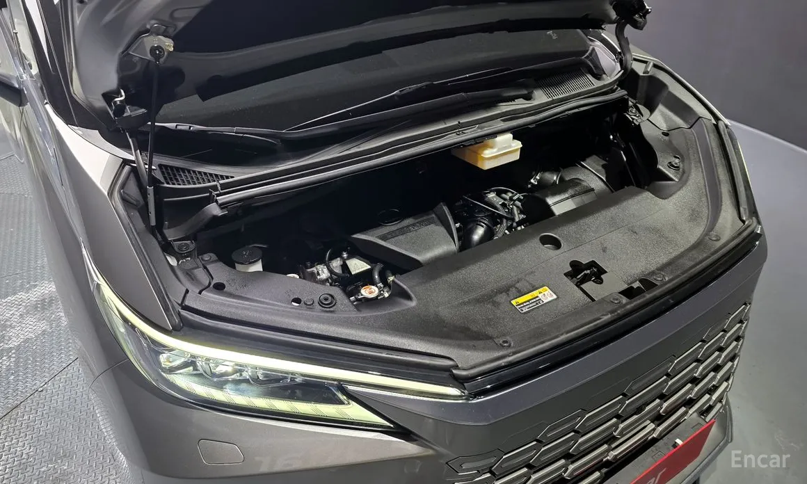 Lexus LM 2024 500h Royal