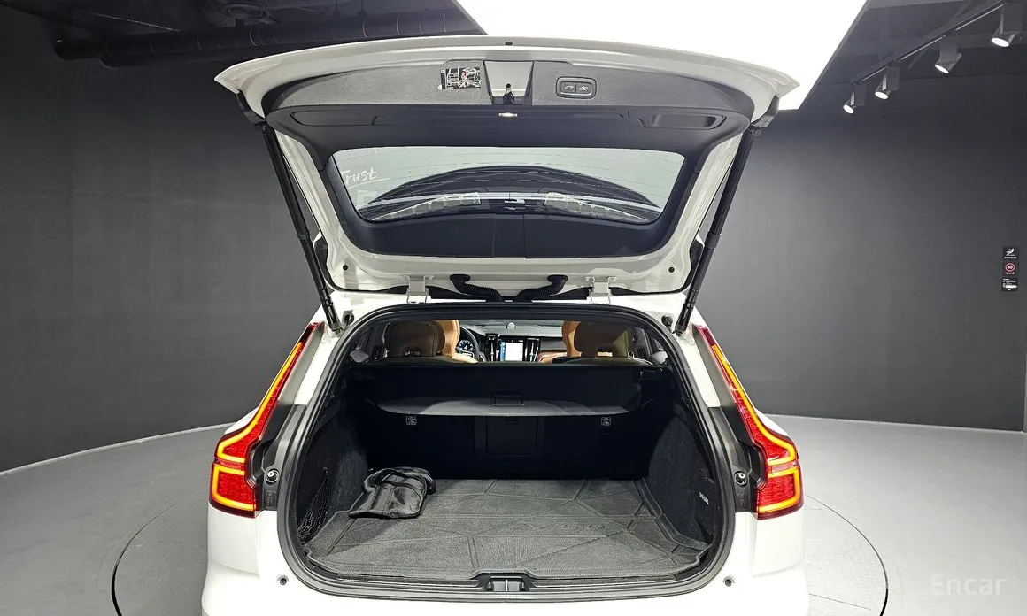 Volvo V60 2019 B5 Pro AWD