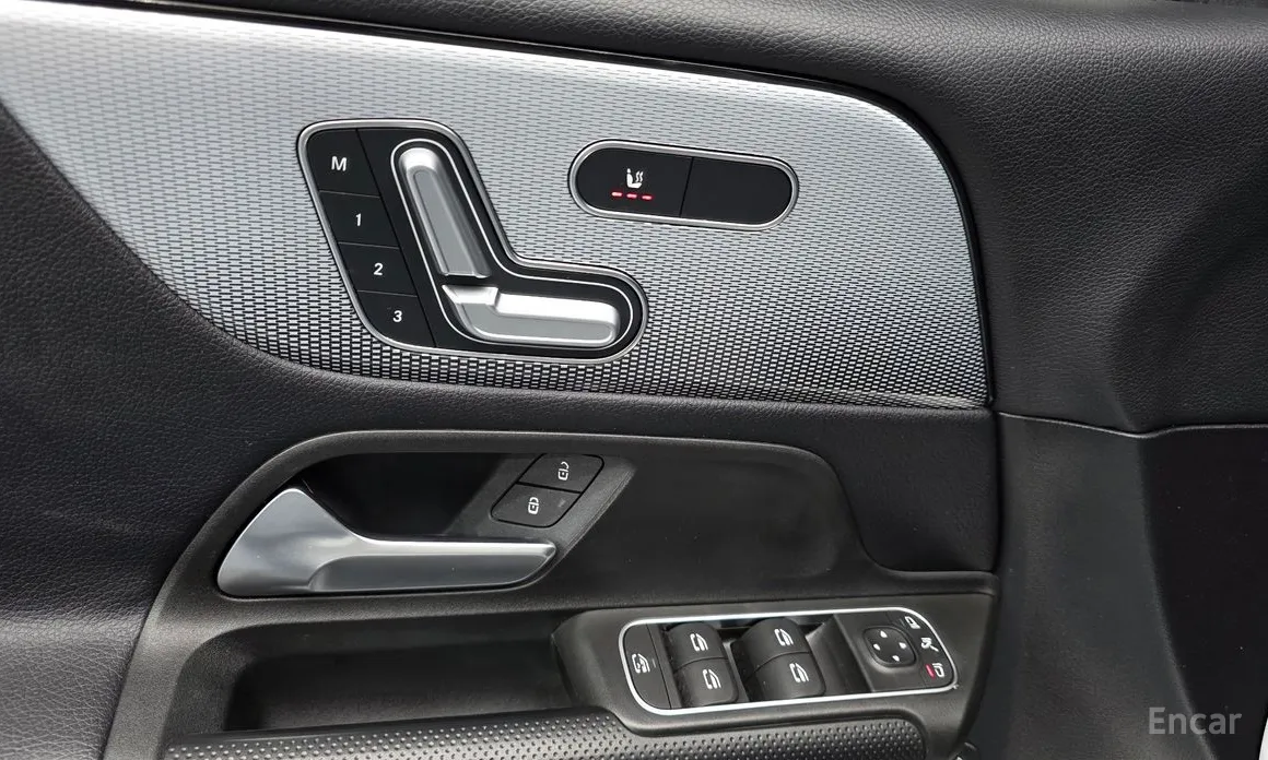 Mercedes-Benz GLB-Class 2020 GLB200 d