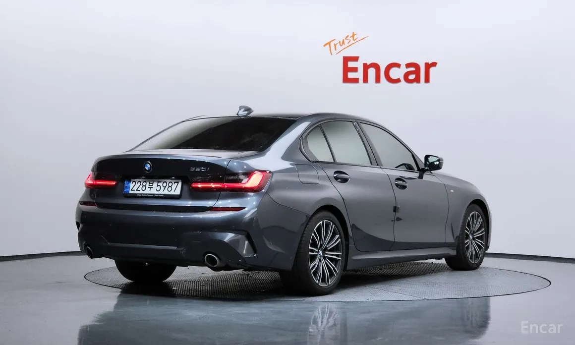 BMW 3 Series 2019 320i M Sport