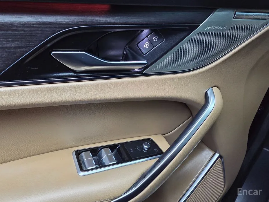 Jaguar F-Pace 2016 P 250 SE