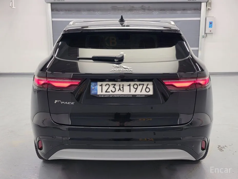 Jaguar F-Pace 2016 P 250 SE