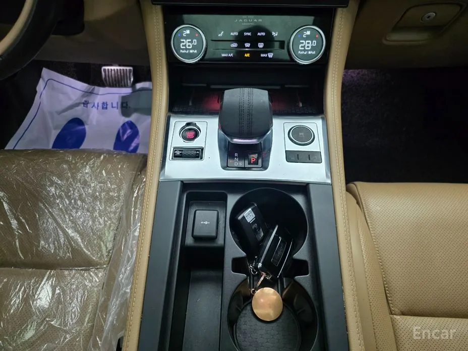 Jaguar F-Pace 2016 P 250 SE