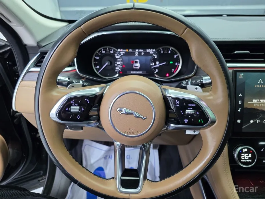 Jaguar F-Pace 2016 P 250 SE