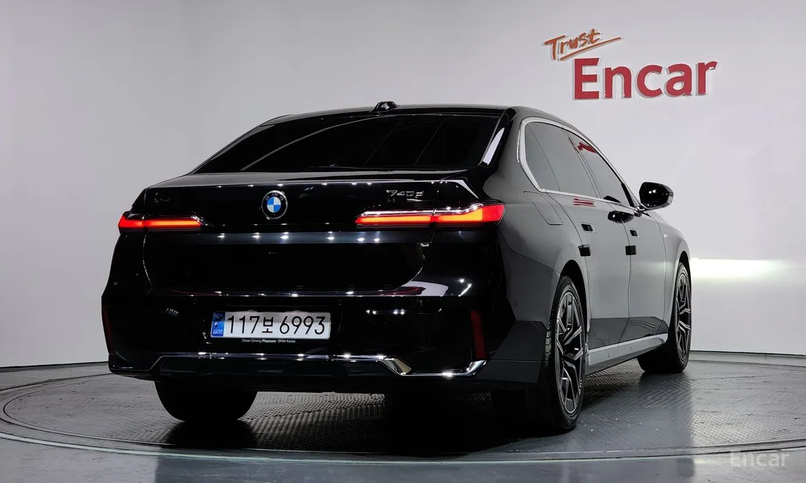 BMW 7 Series 2022 740d xDrive M Sport