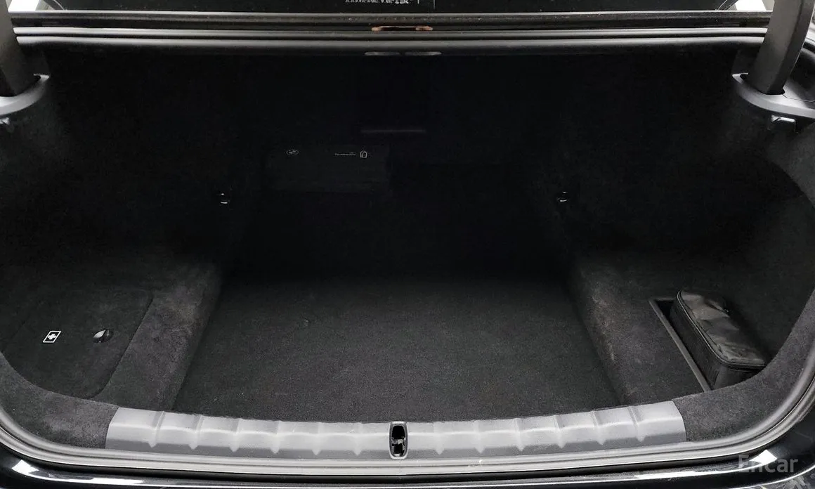 BMW 7 Series 2022 740d xDrive M Sport