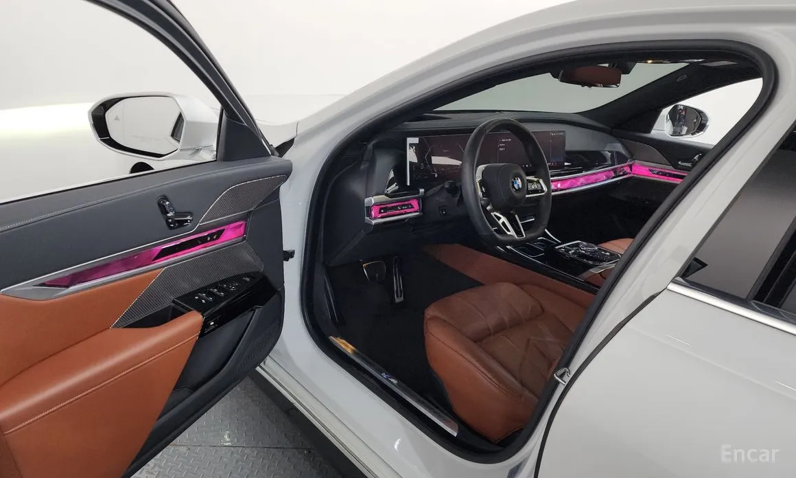 BMW 7 Series 2022 740i xDrive M Sport