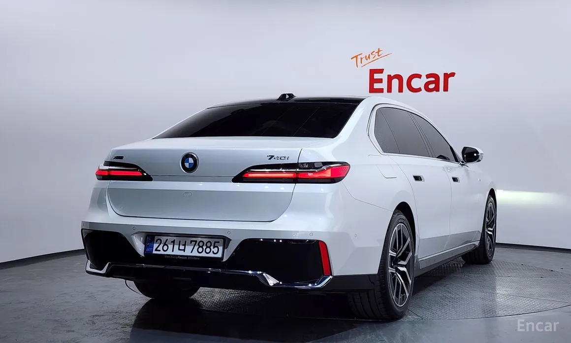 BMW 7 Series 2022 740i xDrive M Sport