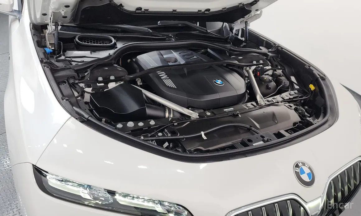 BMW 7 Series 2022 740i xDrive M Sport