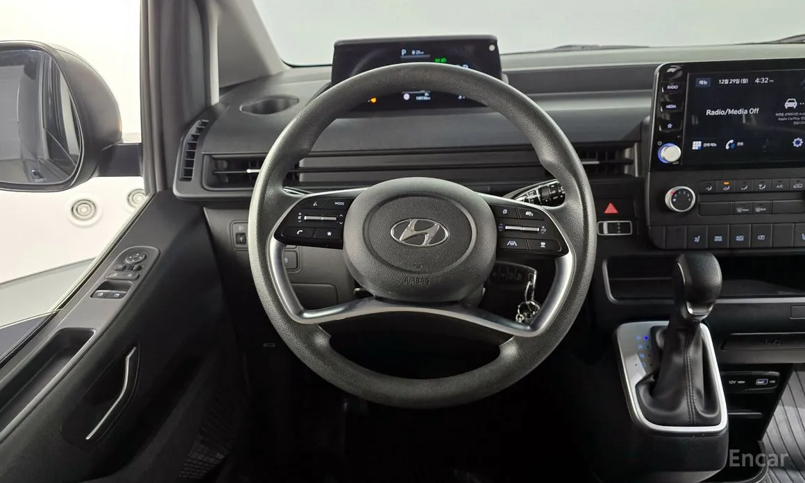Hyundai Staria 2021 Cargo 5-Seater