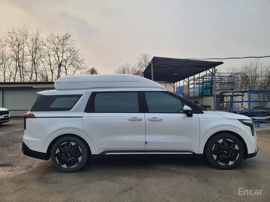 Kia Carnival 2023 HEV 9-Seater Hi-Limousine (Special vehicle)