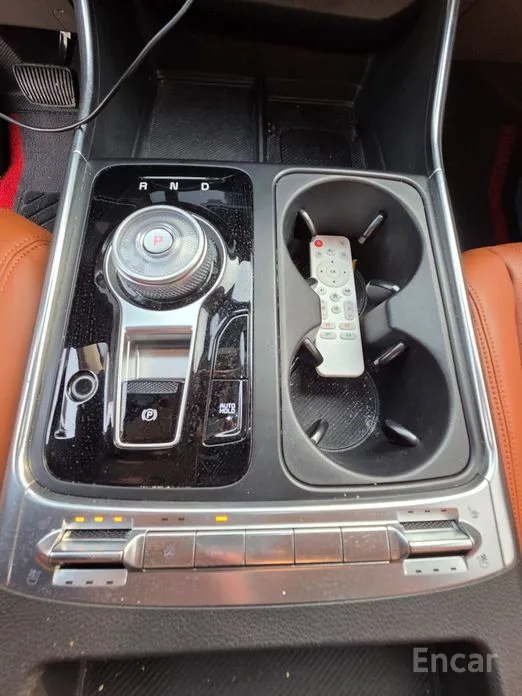 Kia Carnival 2023 HEV 9-Seater Hi-Limousine (Special vehicle)