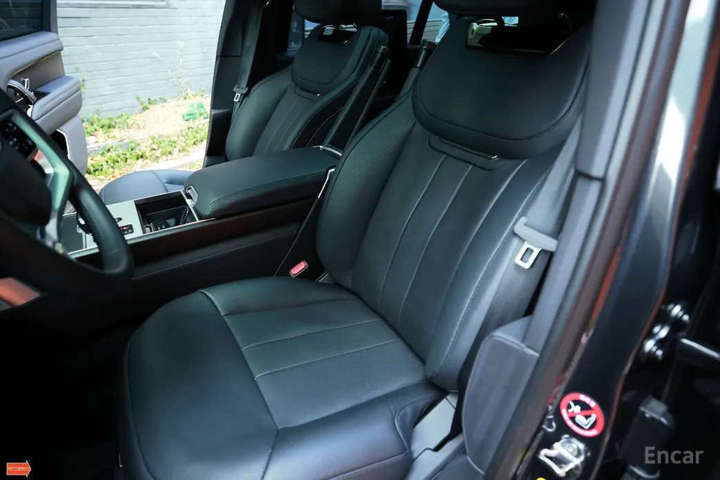 Land Rover Range Rover 2022 P615 SV LWB