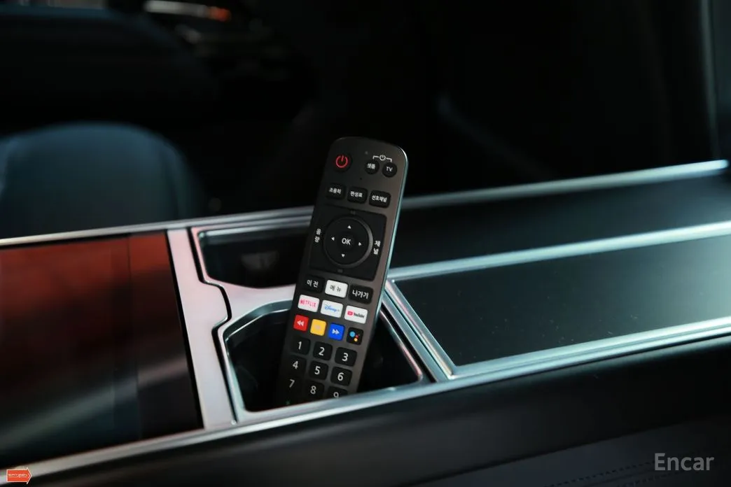 Land Rover Range Rover 2022 P615 SV LWB