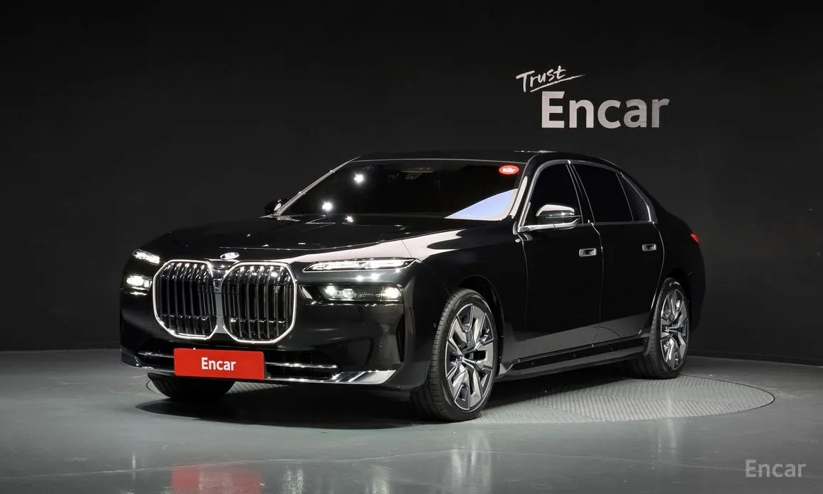 BMW i7 2022 xDrive 60 Design Pure Excellence