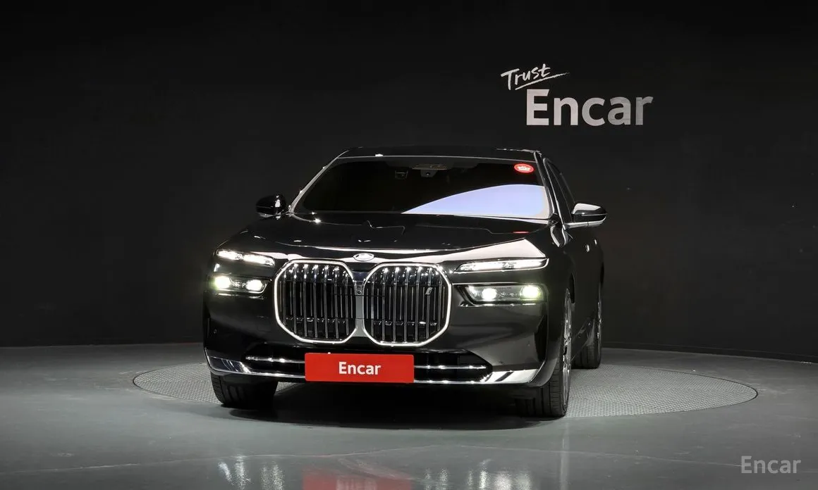 BMW i7 2022 xDrive 60 Design Pure Excellence