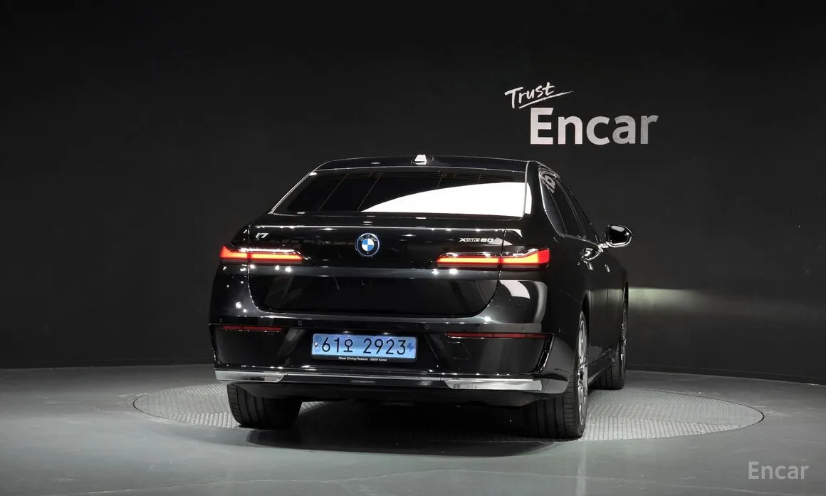 BMW i7 2022 xDrive 60 Design Pure Excellence