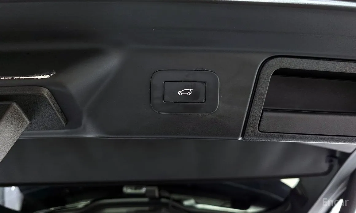 Land Rover Range Rover Velar 2017 2.0 P250 R-Dynamic SE