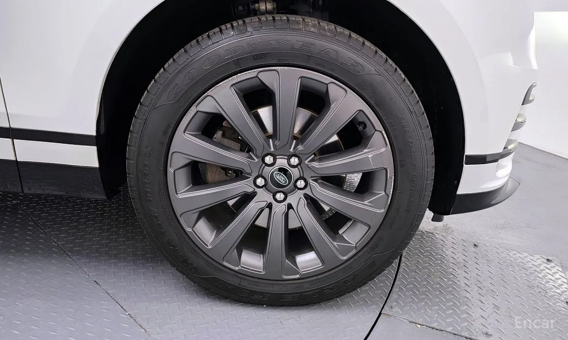 Land Rover Range Rover Velar 2017 2.0 P250 R-Dynamic SE