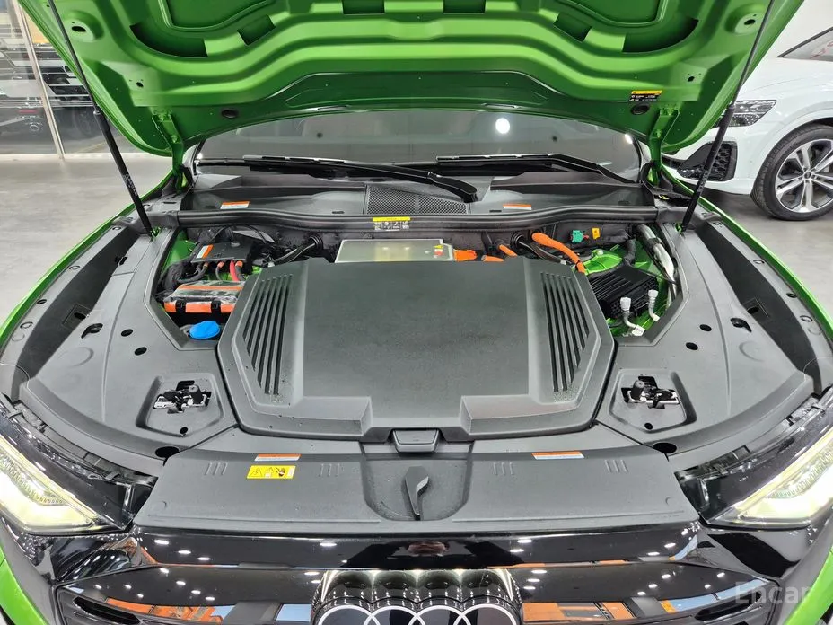 Audi Q8 e-tron 2024 55 Quattro Premium Sportback