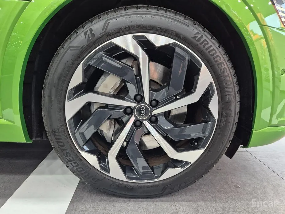 Audi Q8 e-tron 2024 55 Quattro Premium Sportback