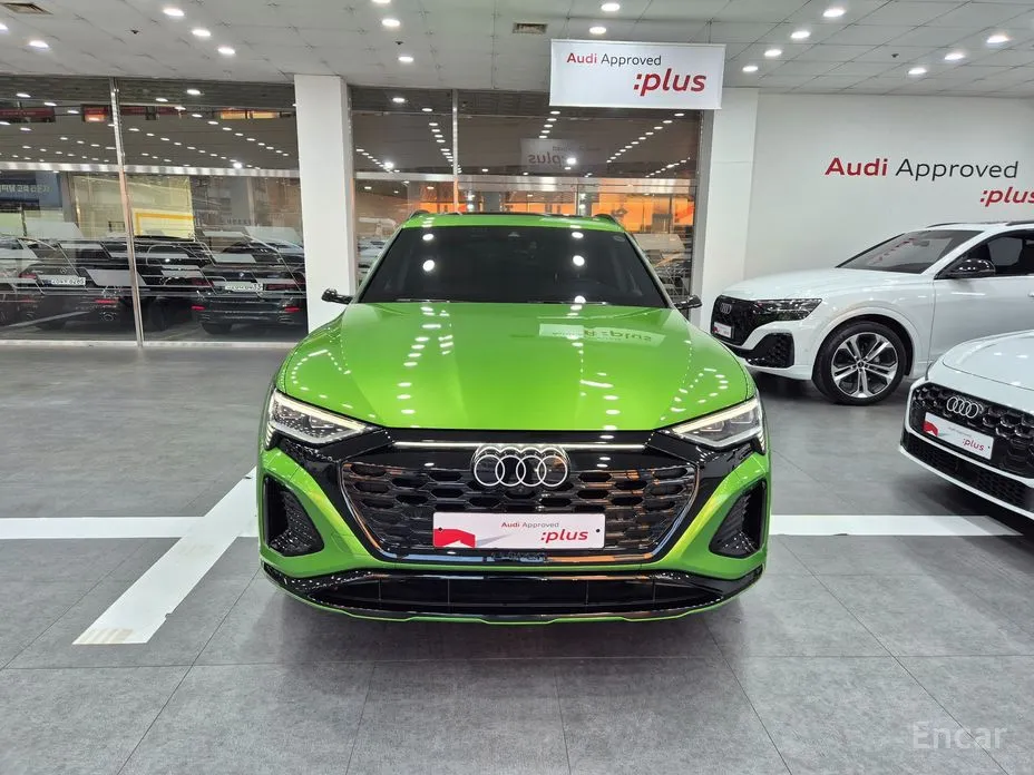 2024 Audi Q8 e-tron