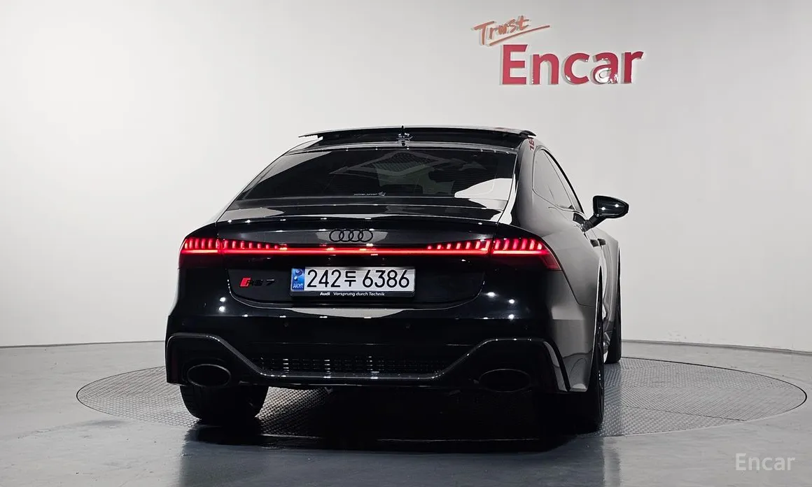 Audi RS 7 2021 4.0 TFSI Quattro Performance