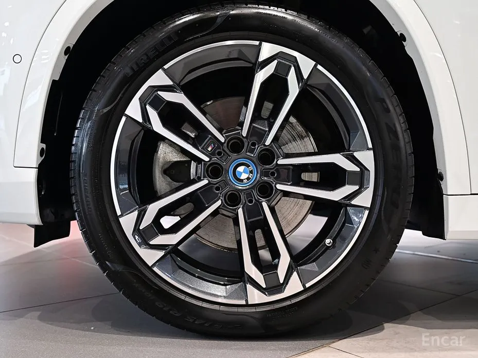 BMW iX1 2023 xDrive 30 M Sport