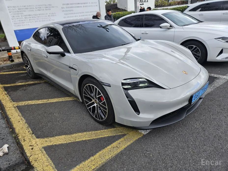 Porsche Taycan 2020 4S