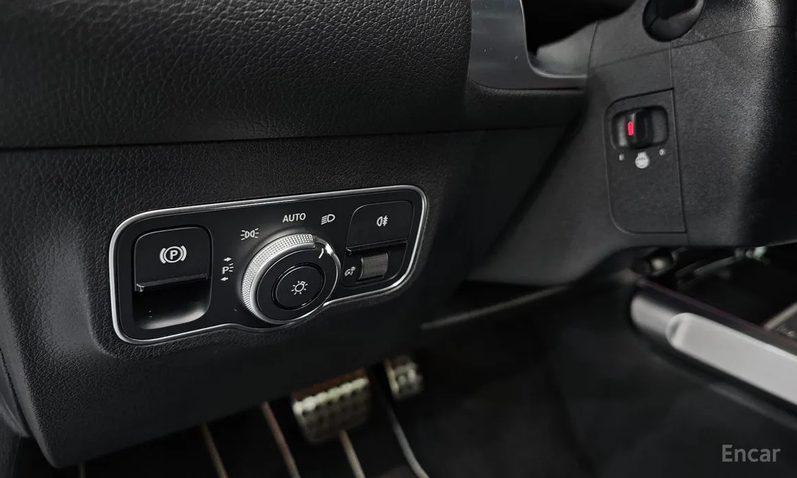 Mercedes-Benz GLB-Class 2020 AMG GLB35 4MATIC