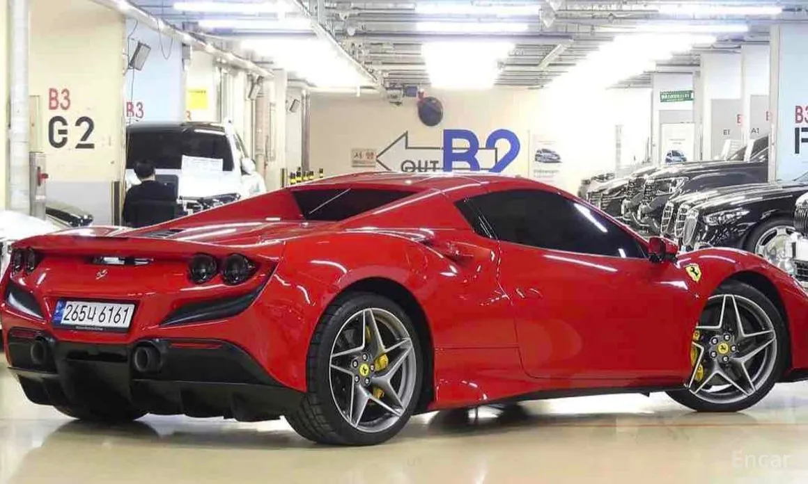 Ferrari F8 2019 3.9 V8