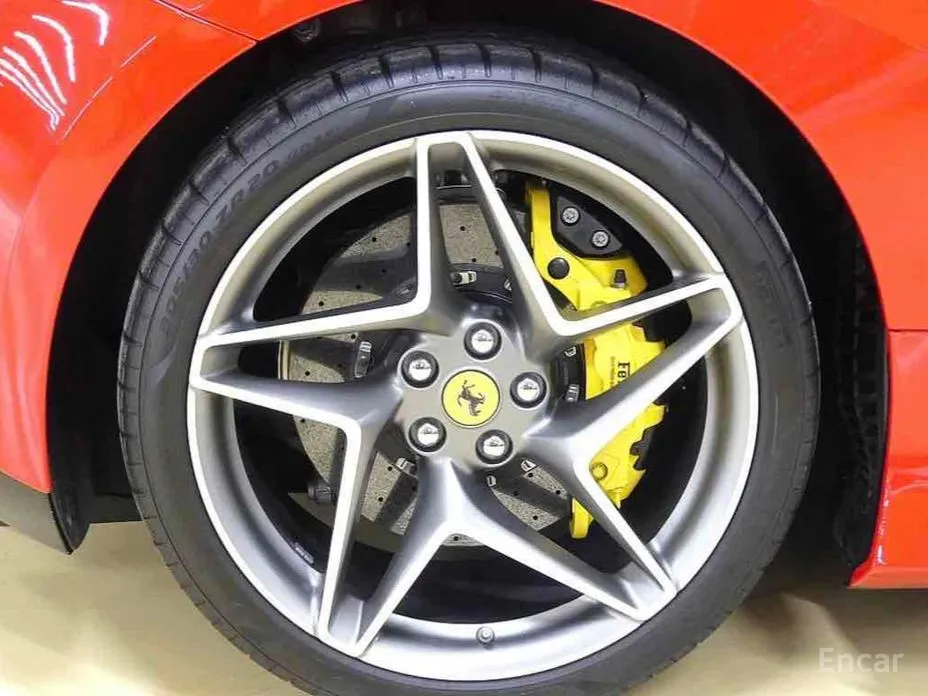 Ferrari F8 2019 3.9 V8