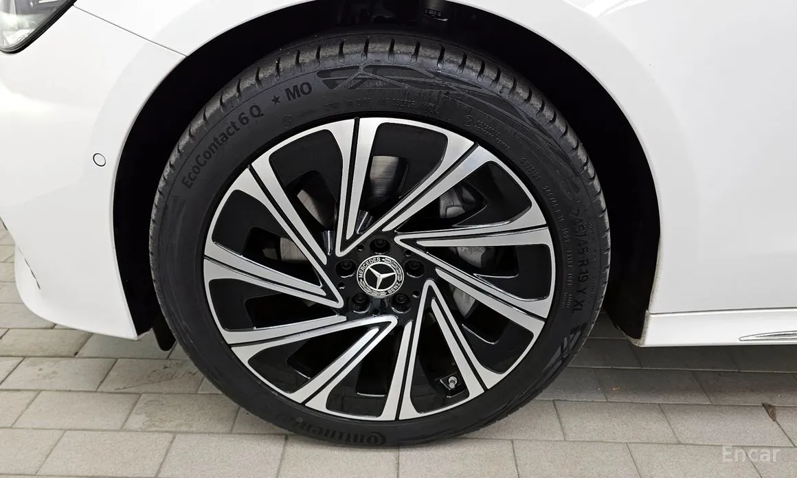 Mercedes-Benz E-Class 2024 E300 4MATIC Exclusive