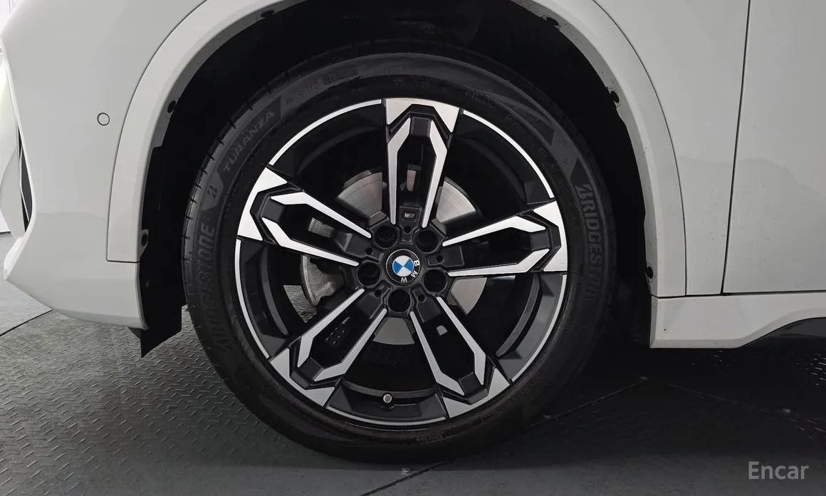 BMW X1 2023 xDrive 20i M Sport