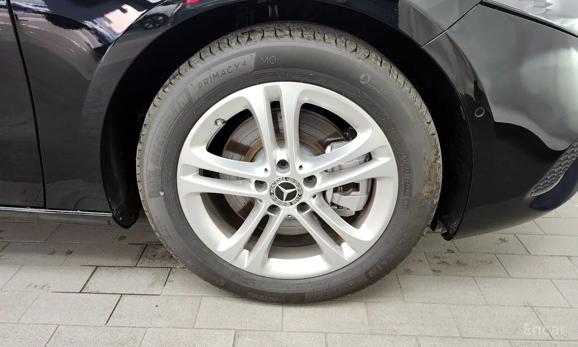 Mercedes-Benz A-Class 2019 A220 Hatchback