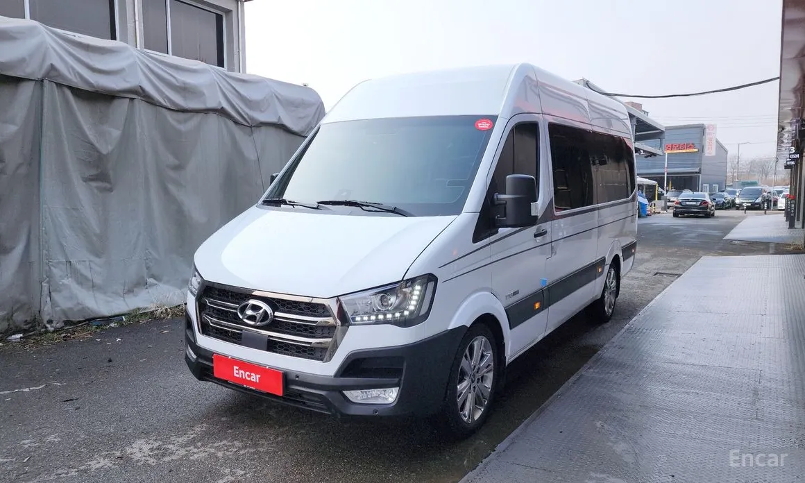 Hyundai Solati 2015 15-seater