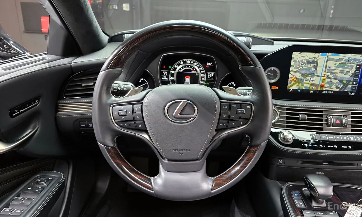 Lexus LS 2018 3.5 Luxury AWD