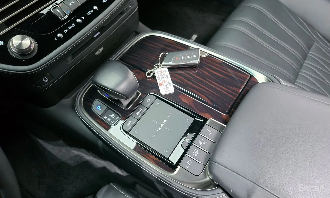 Lexus LS 2018 3.5 Luxury AWD