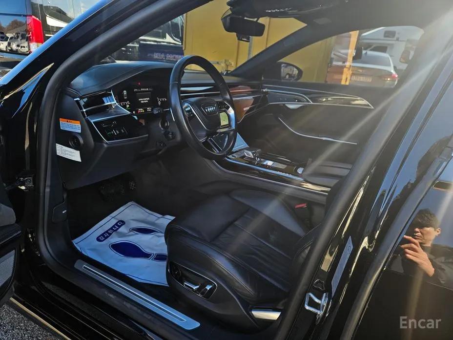 Audi A8 2018 55 TFSI Quattro LWB
