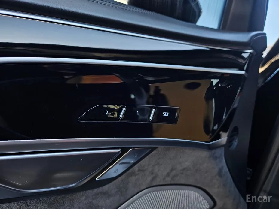 Audi A8 2018 55 TFSI Quattro LWB