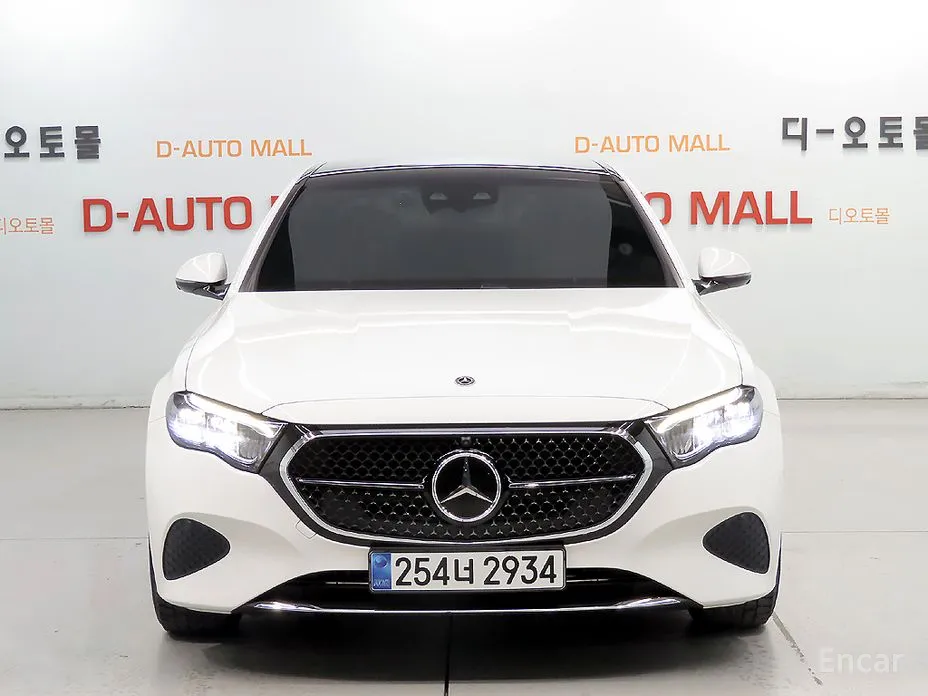 Mercedes-Benz E-Class 2024 E200 Avantgarde