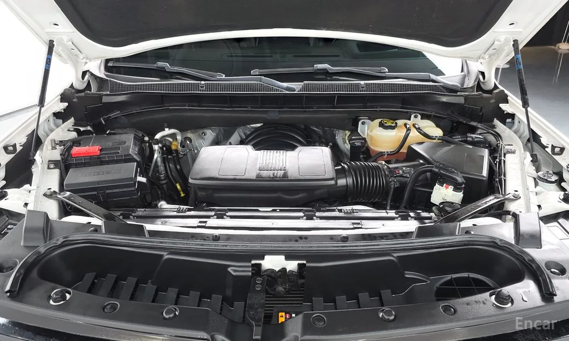 Chevrolet Tahoe 2022 6.2 Dark Knight 4WD