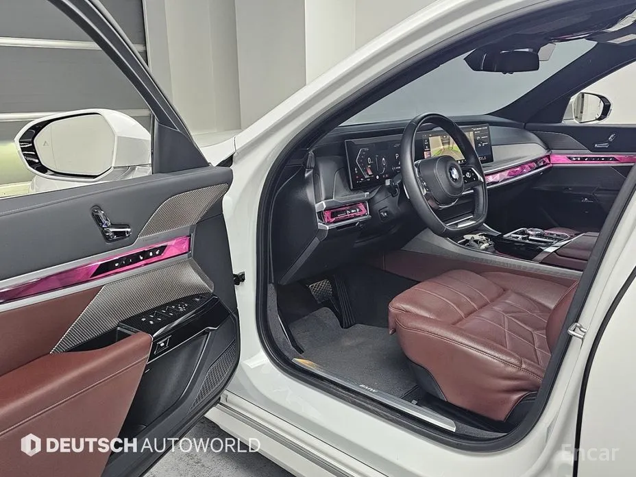 BMW 7 Series 2022 740i sDrive Design Pure Excellence