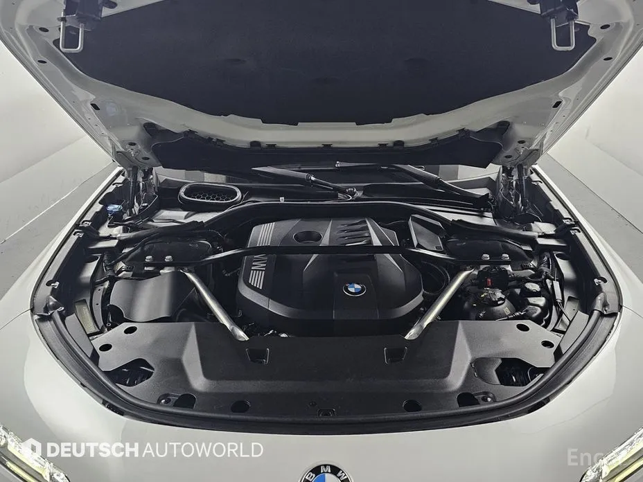 BMW 7 Series 2022 740i sDrive Design Pure Excellence