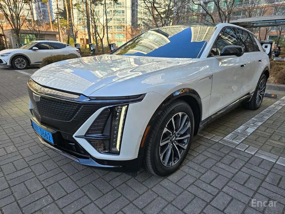 2024 Cadillac Lyriq