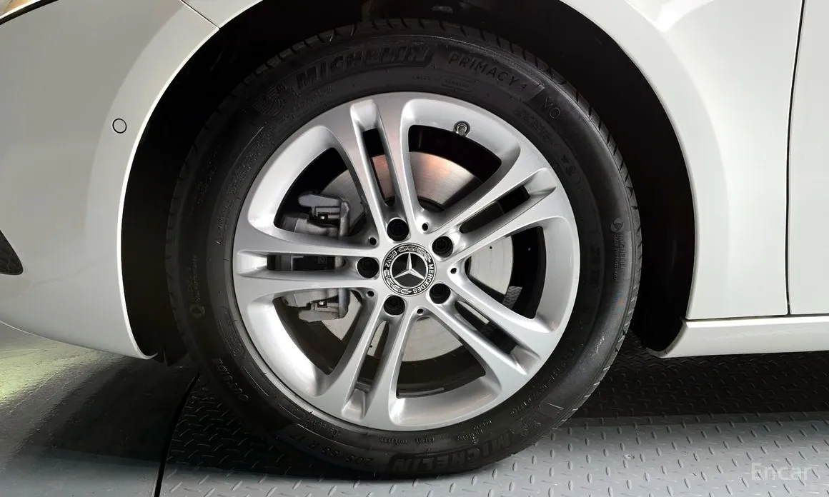 Mercedes-Benz A-Class 2019 A220 Hatchback