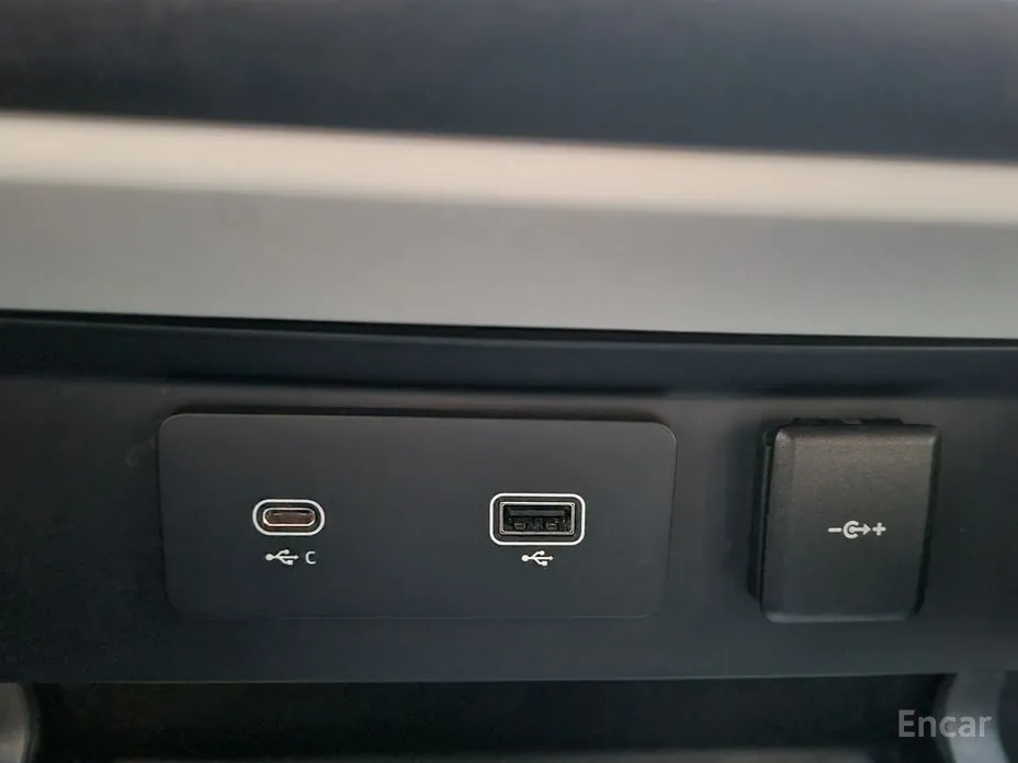 Land Rover Defender 2020 110 P300 X-Dynamic SE