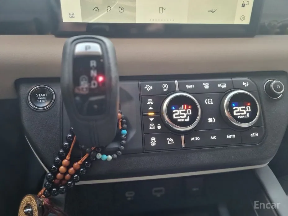 Land Rover Defender 2020 110 P300 X-Dynamic SE