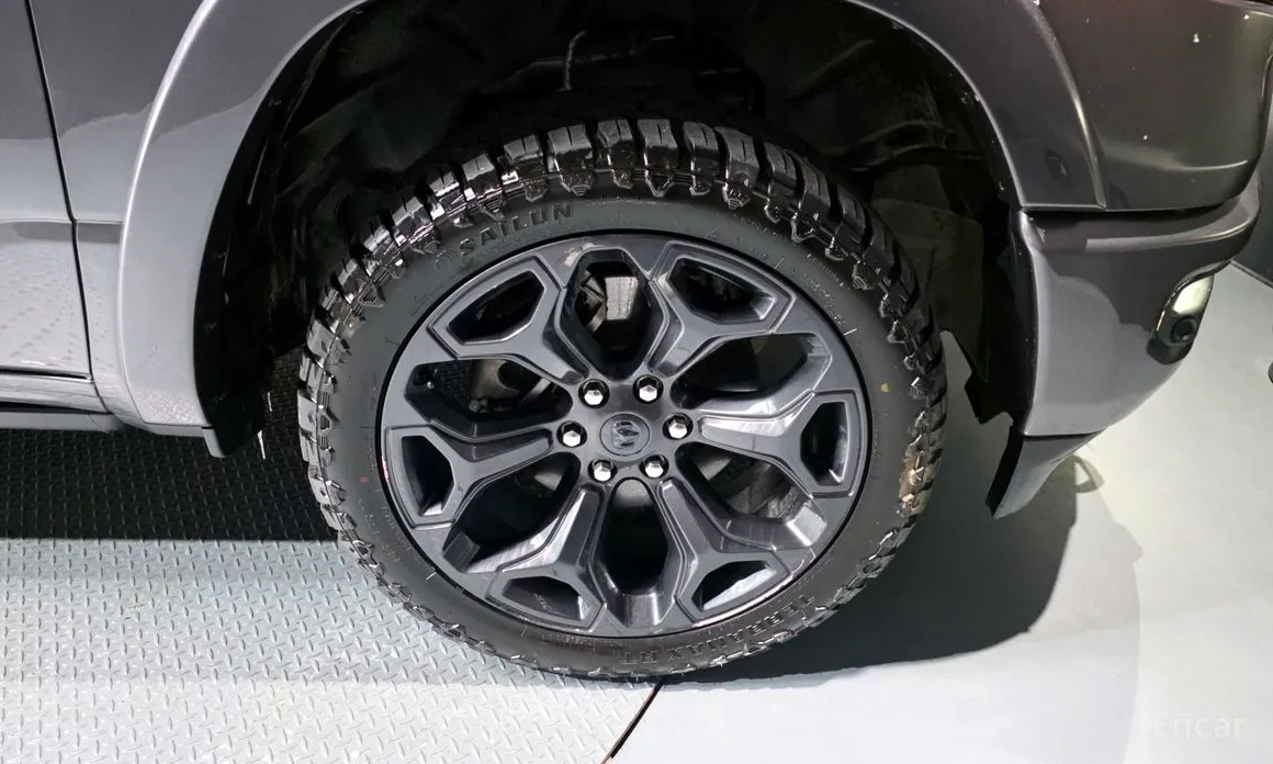 Dodge Ram Pickup 1981 5.7