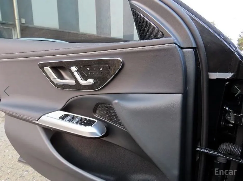 Mercedes-Benz E-Class 2024 E220d 4MATIC Exclusive